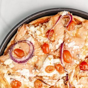 Pizza keto Salmón